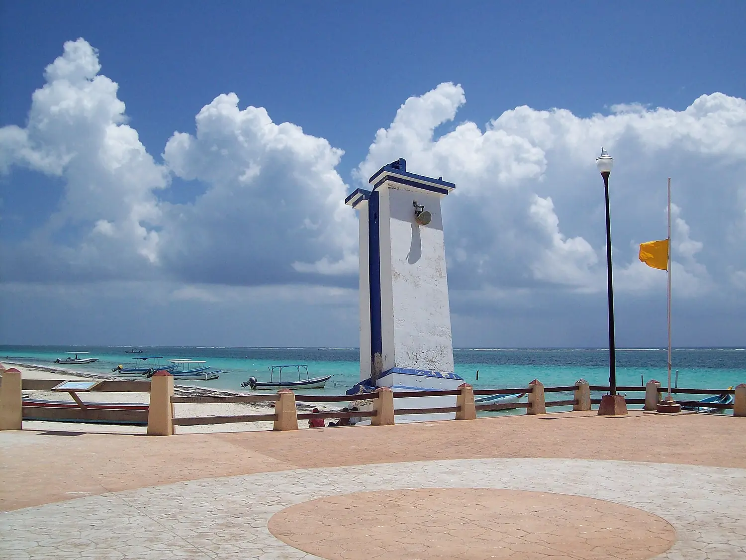 Faro y arrecife Pto.Morelos