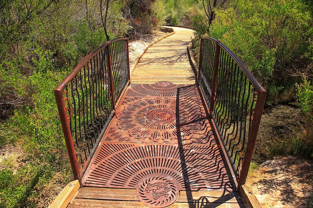 Ash Meadows Nat'l. Wildlife Ref., NW of Pahrump, Nev - how's this for an elaborate bridge?? - (17914303920)