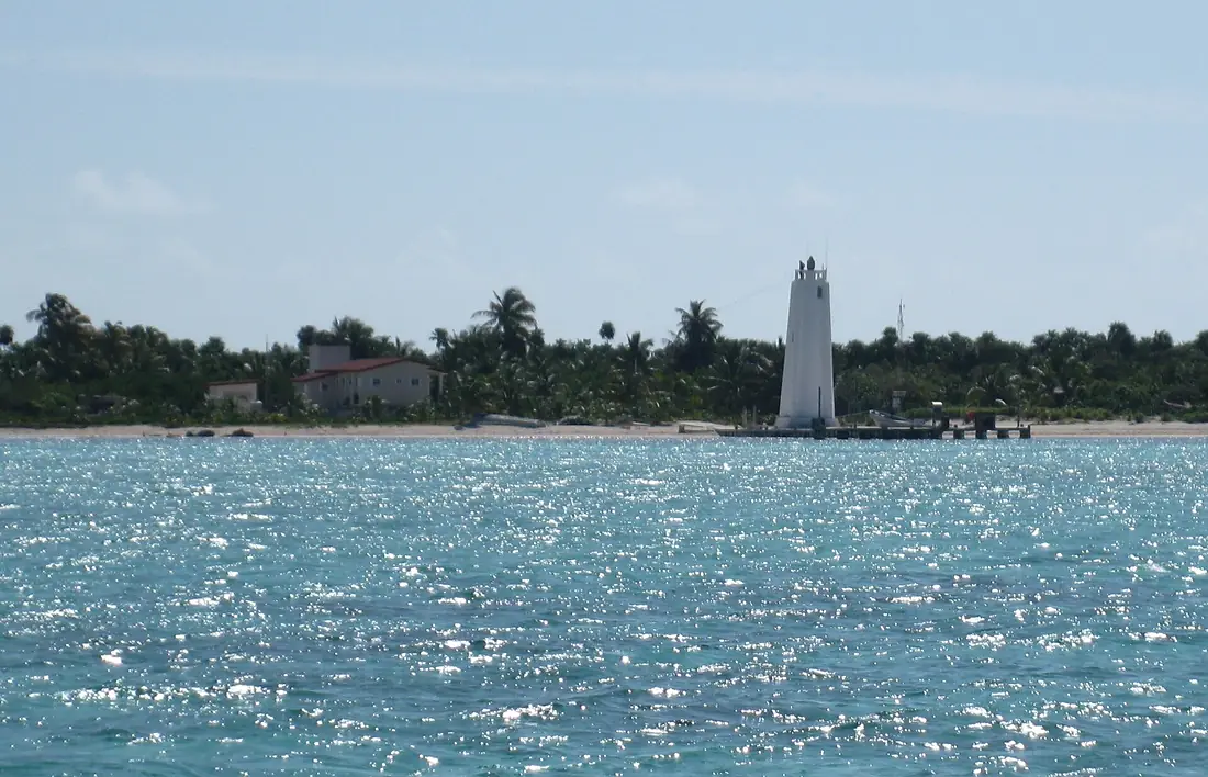 Faro cayo norte, banco chinchorro - panoramio