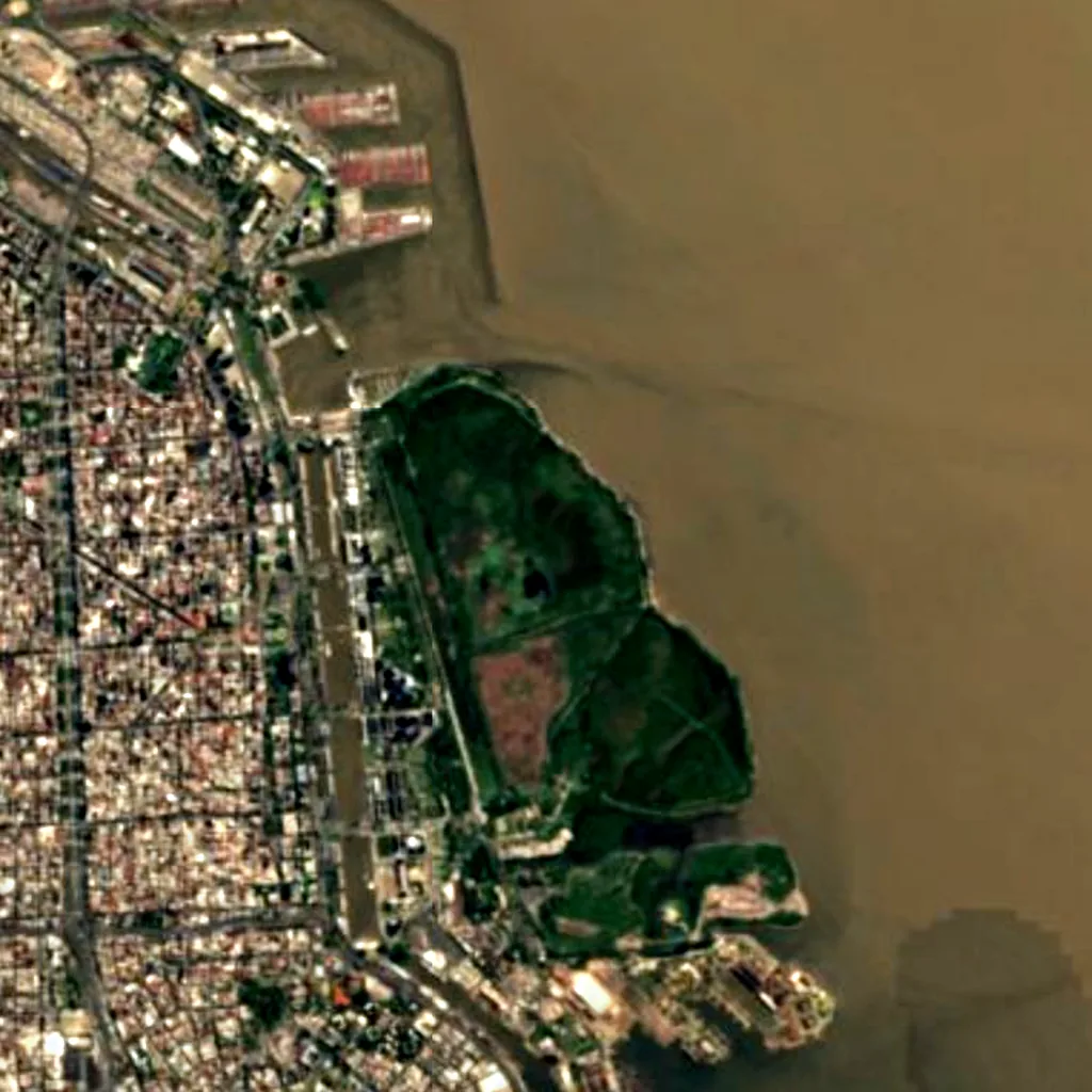 Costanera Sur Ecological Reserve seen from above (Sentinel-2)