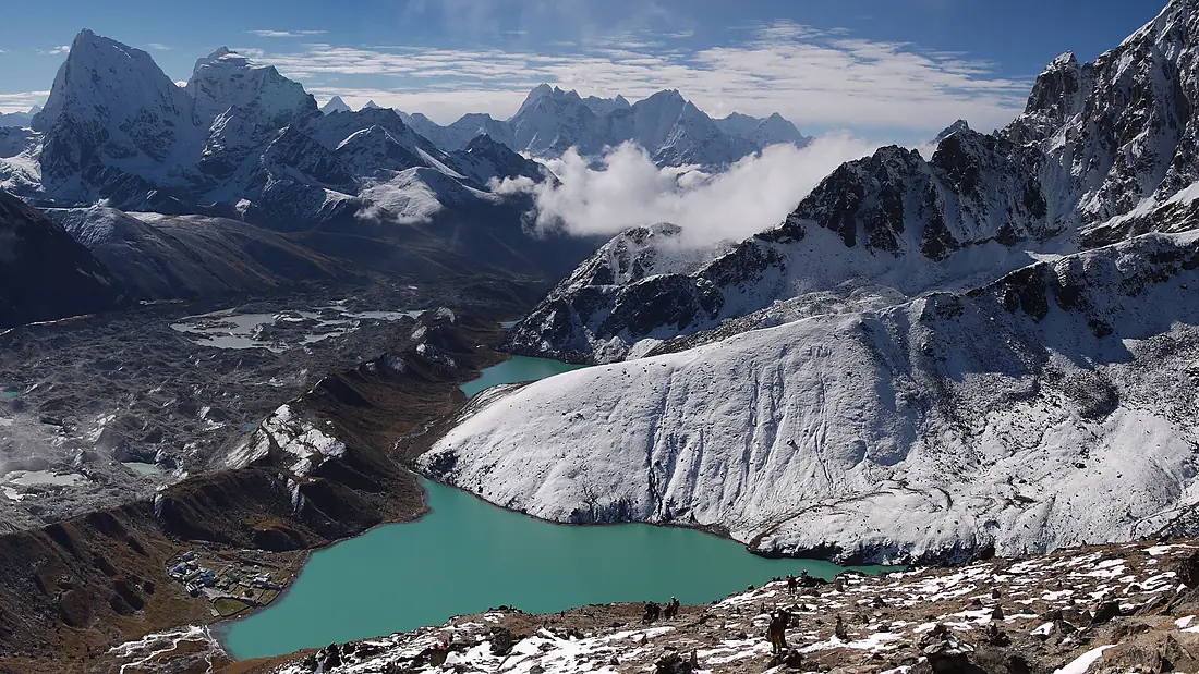 Everest region gokyo lake