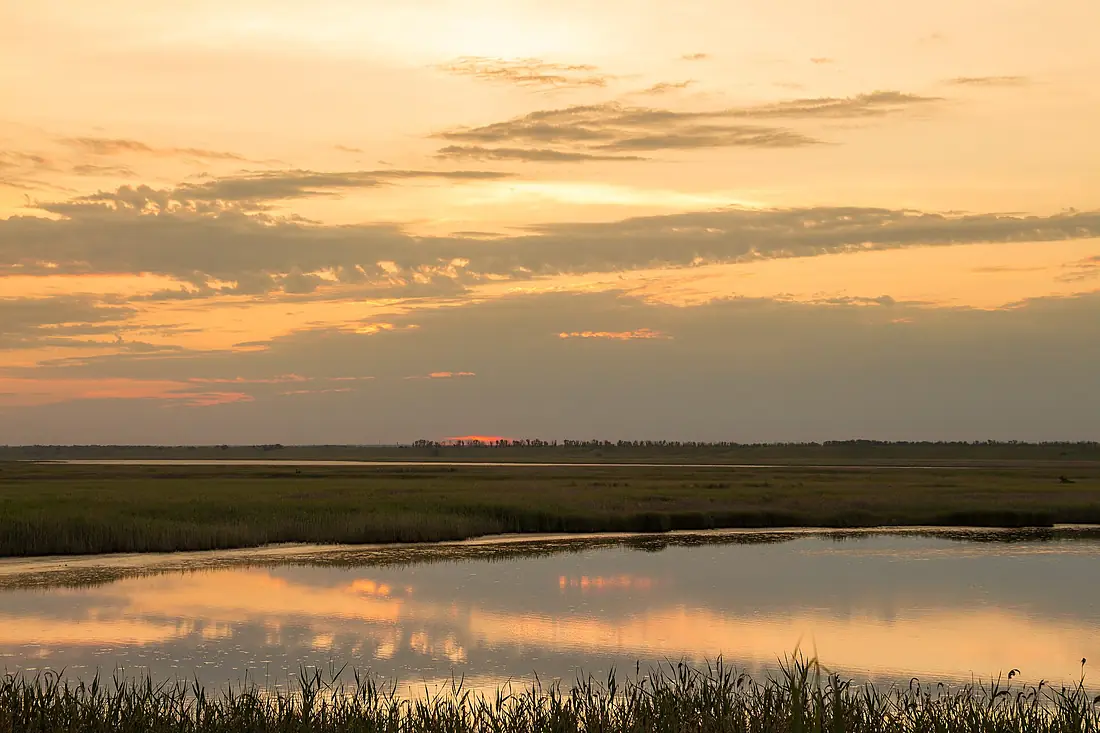 Peaceful sunset on Krivokossky Liman (v.2)