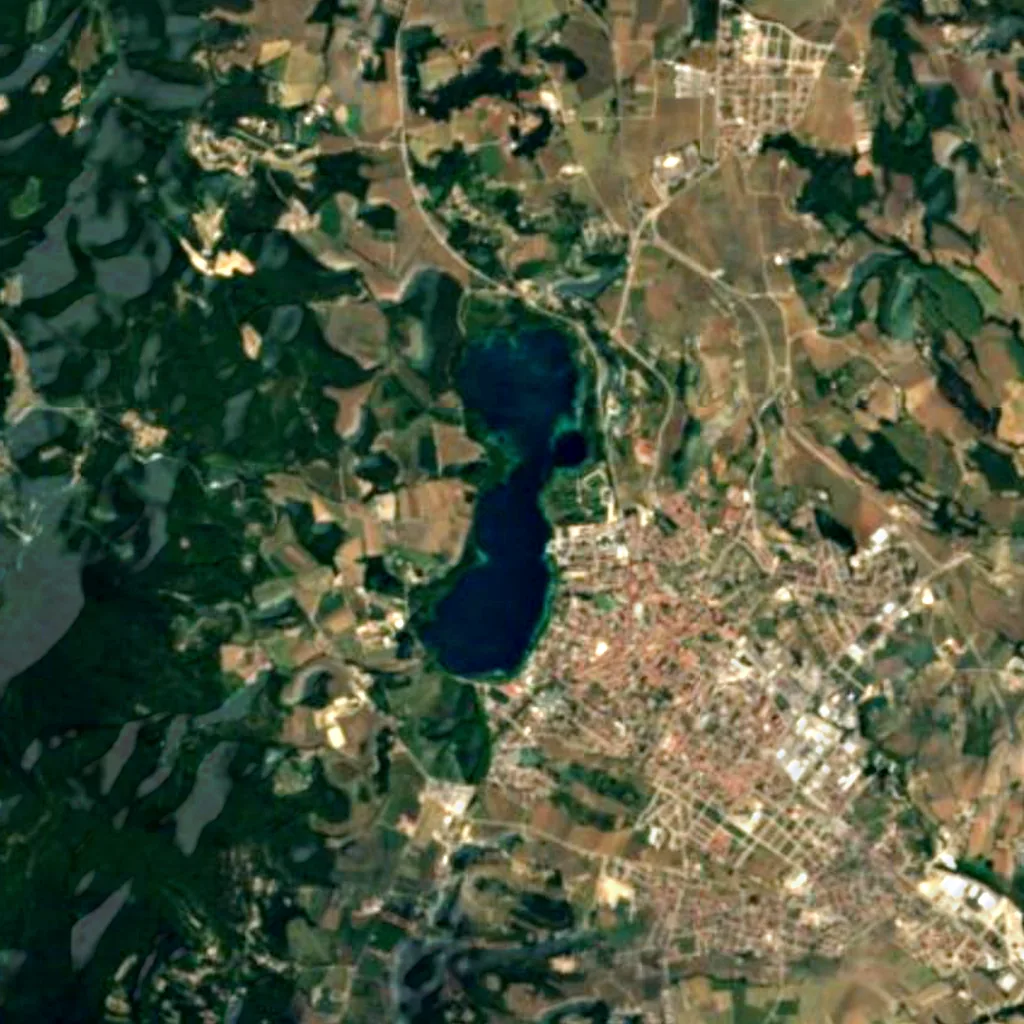 Lake of Banyoles seen from above (Sentinel-2)