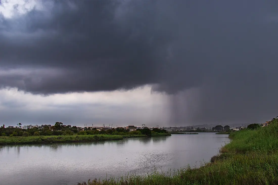 Bad weather Radès lake