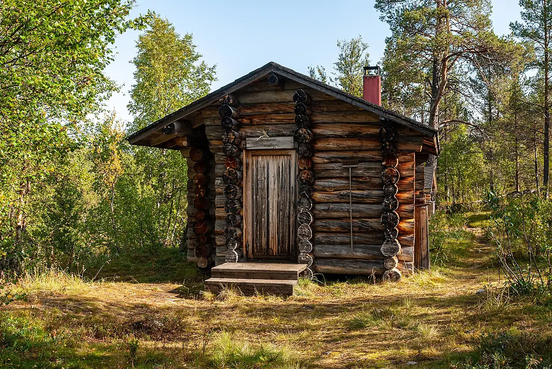 Oahujoki wilderness hut in Lemmenjoki National Park, Inari (August 2019, 1)