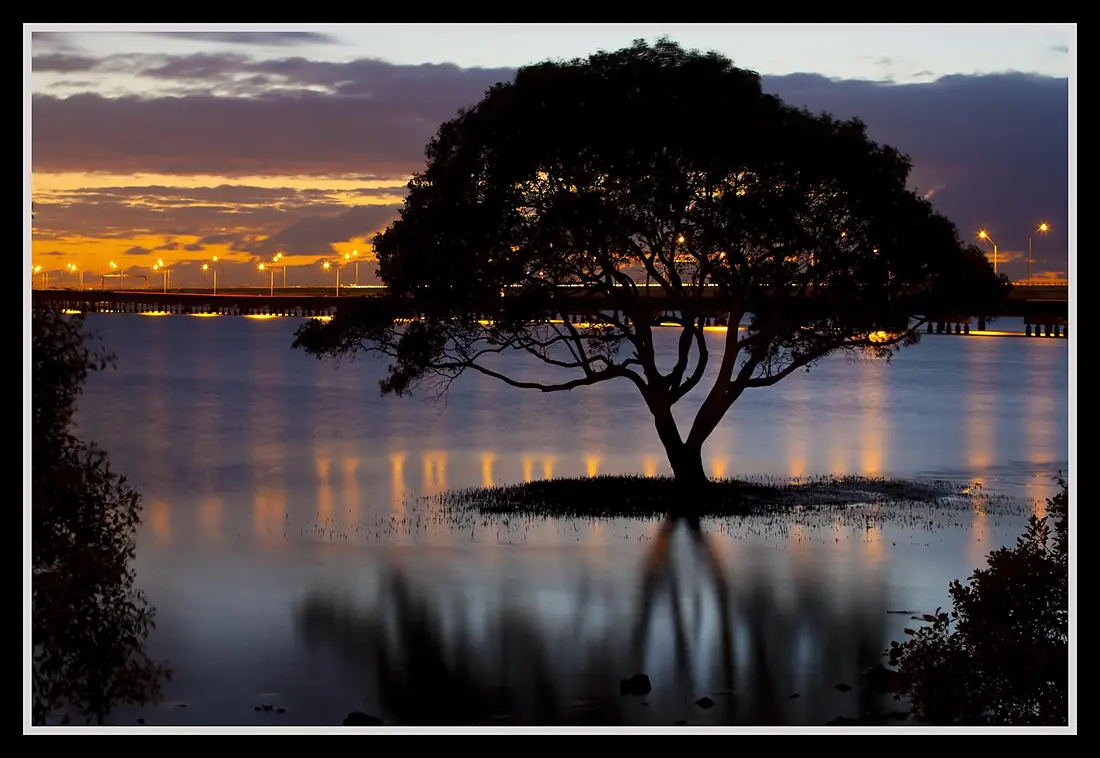 Dawn over Moreton Bay-1= (5867416815)