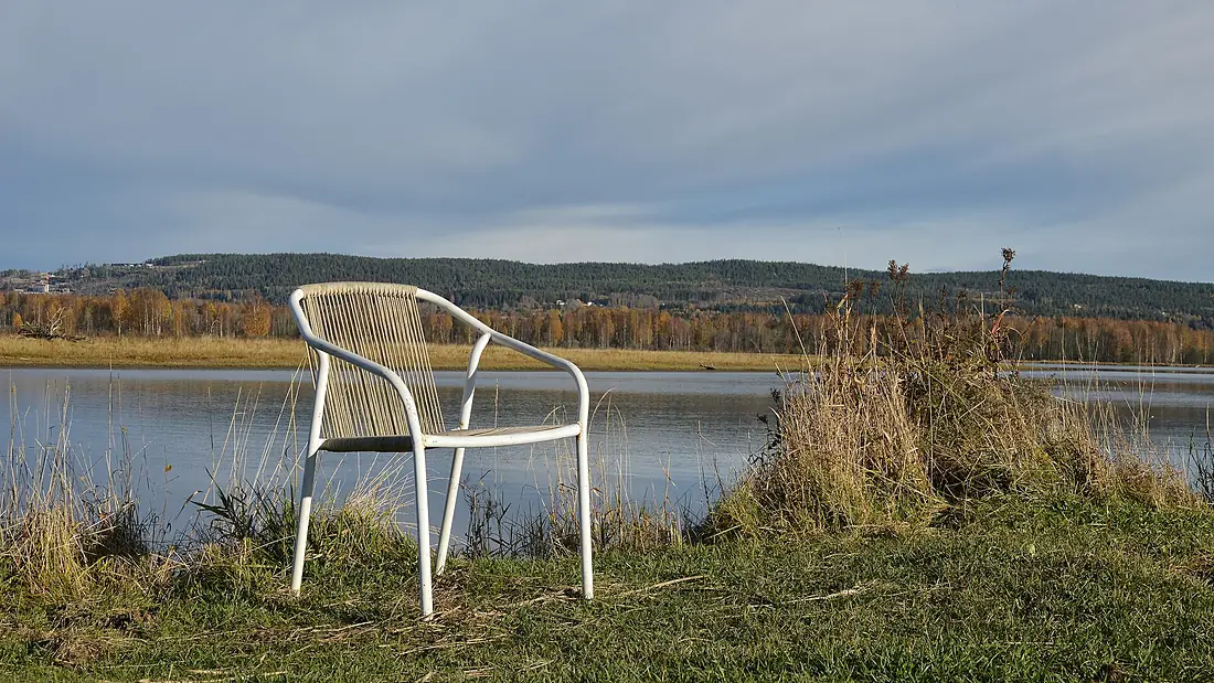 Chair by Øyeren - Rælingen, Norway 2021-10-22