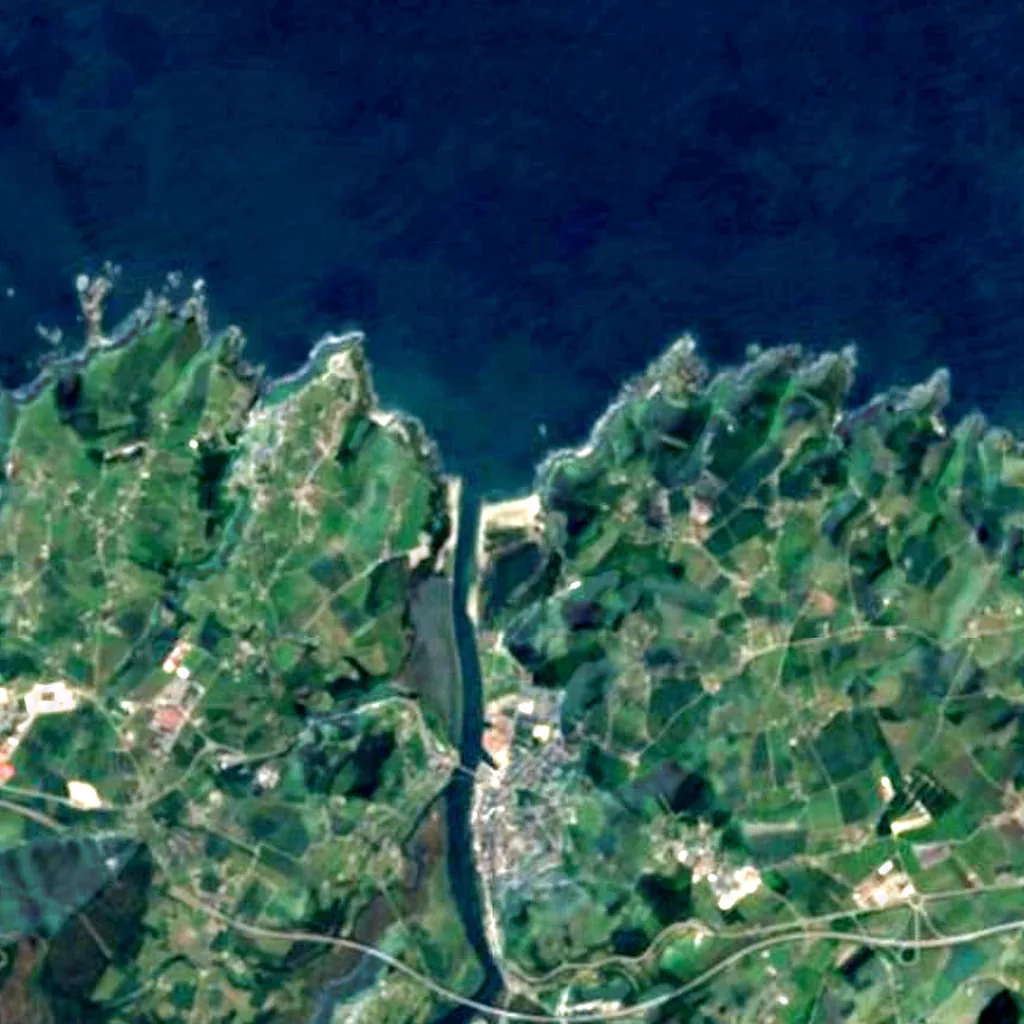 Playa de Navia seen from above (Sentinel-2)